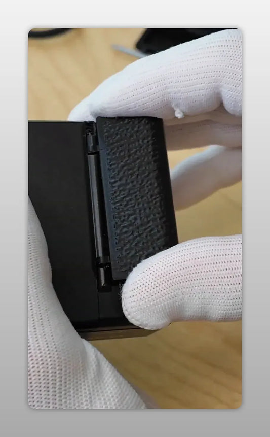 Yashica T3 Batteriefachdeckel defekt? Die schnelle, dauerhafte Lösung (ohne Klebeband)