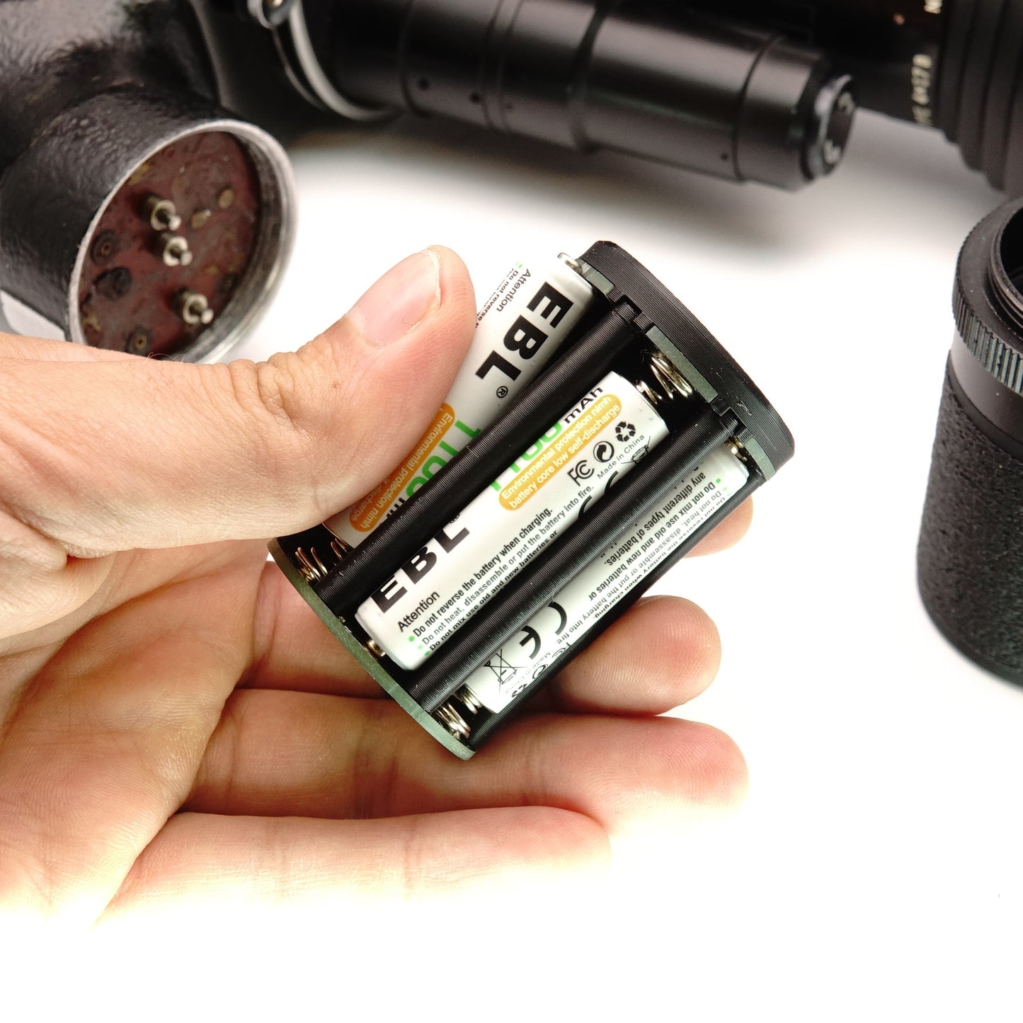 Adaptador de batería (6x AAA) para Beaulieu R16 y 2016