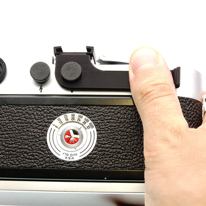 Thumb rest with accessory shoe for Leica M3 & M6 & Leica MP