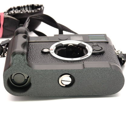Hand grip for Leica M8, M9, M-E & M8.2