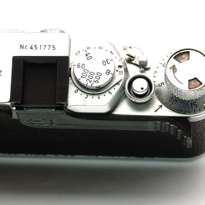Thumb rest with accessory shoe for Leica I, II & III (LTM)